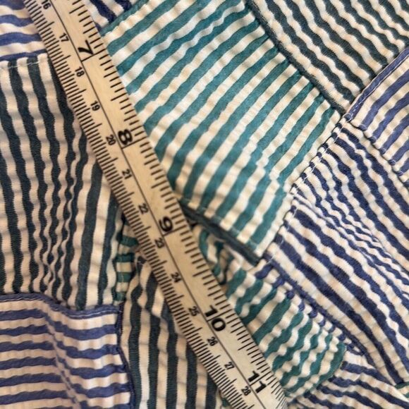 L.L. Bean favorite fit seersucker patchwork Bermuda shorts 4 - Picture 5 of 9